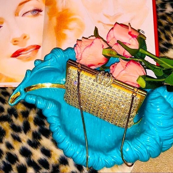 ♥️ Mid century rhinestone evening purse gold lamé beneath Swarovski Crystals!